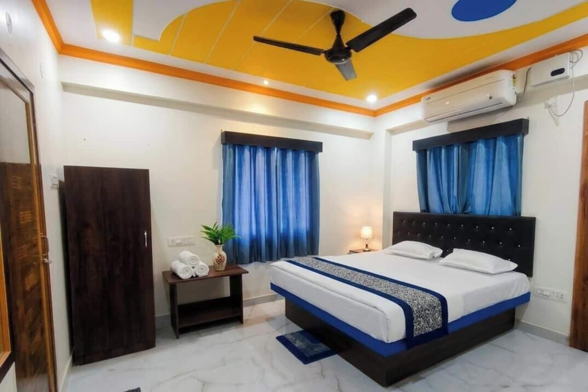 Habitación Deluxe doble, Aire acondicionado, vistas a la ciudad | Escritorio, tabla de planchar con plancha, wifi gratis