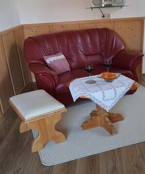 Living area - Holiday apartment with 1 bedroom (Pfronten)