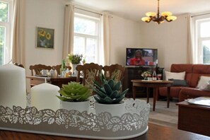 Interior - At the councilors' triangle (Eimke)