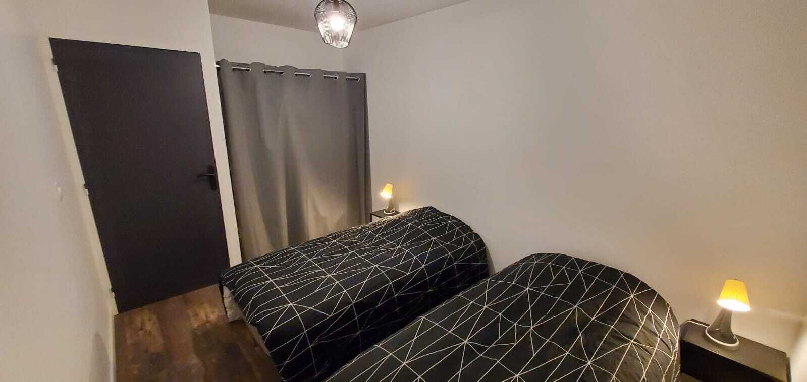 3 chambres, fer et planche à repasser, Wi-Fi, literie fournie