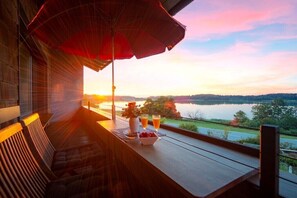 Property grounds - Panoramic view + private lake-view sauna (Bad Endorf)