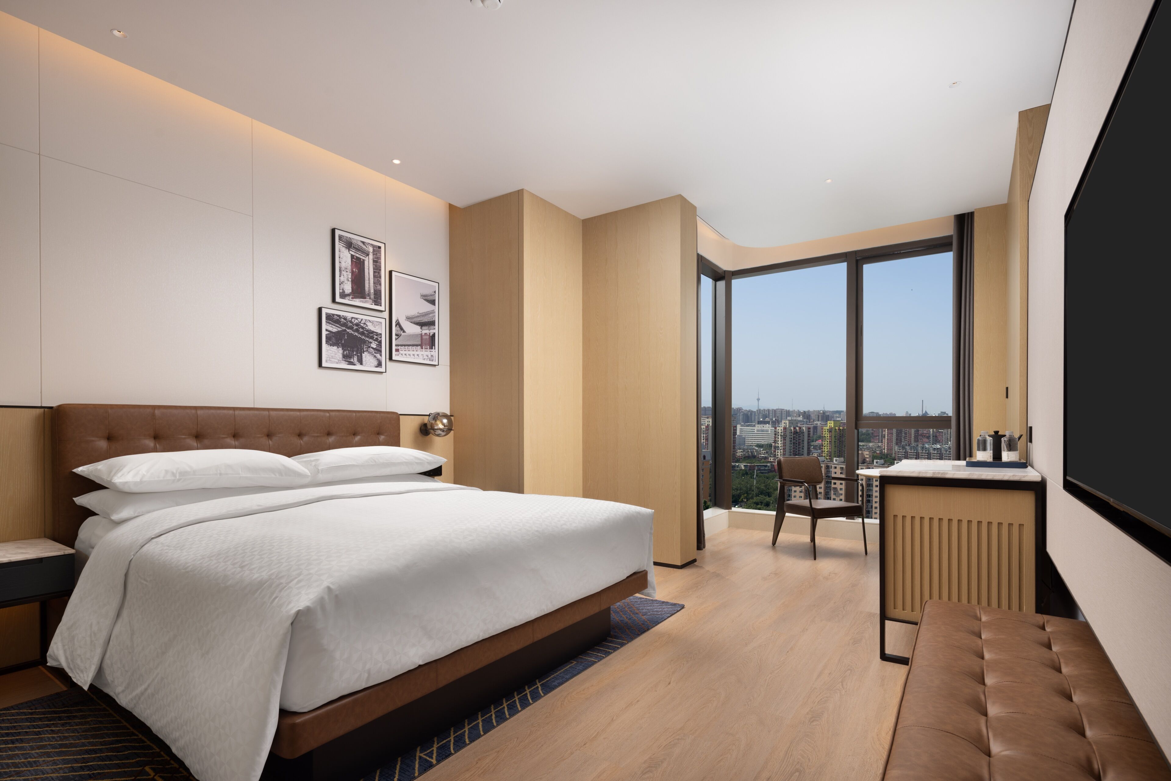 Premier Room, 1 King Bed, City View