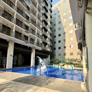 Pool - S Residences Tower 1BR by Easy Properties (Pasay City)