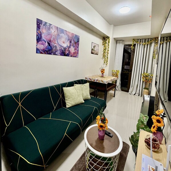 Living area - S Residences Tower 1BR by Easy Properties (Pasay City)