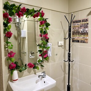 Bathroom - S Residences Tower 1BR by Easy Properties (Pasay City)
