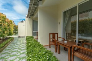 Basic Studio, Balcony, Courtyard View | Outdoor dining - Tay Tien Bungalow (Phu Quoc)