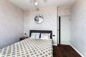 Apartamento superluxo, sacada, vista para a cidade | Roupas de cama antialérgicas, cortinas blackout