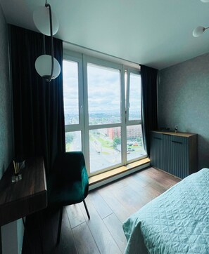 Luksus-lejlighed - balkon - byudsigt | Gadeudsigt