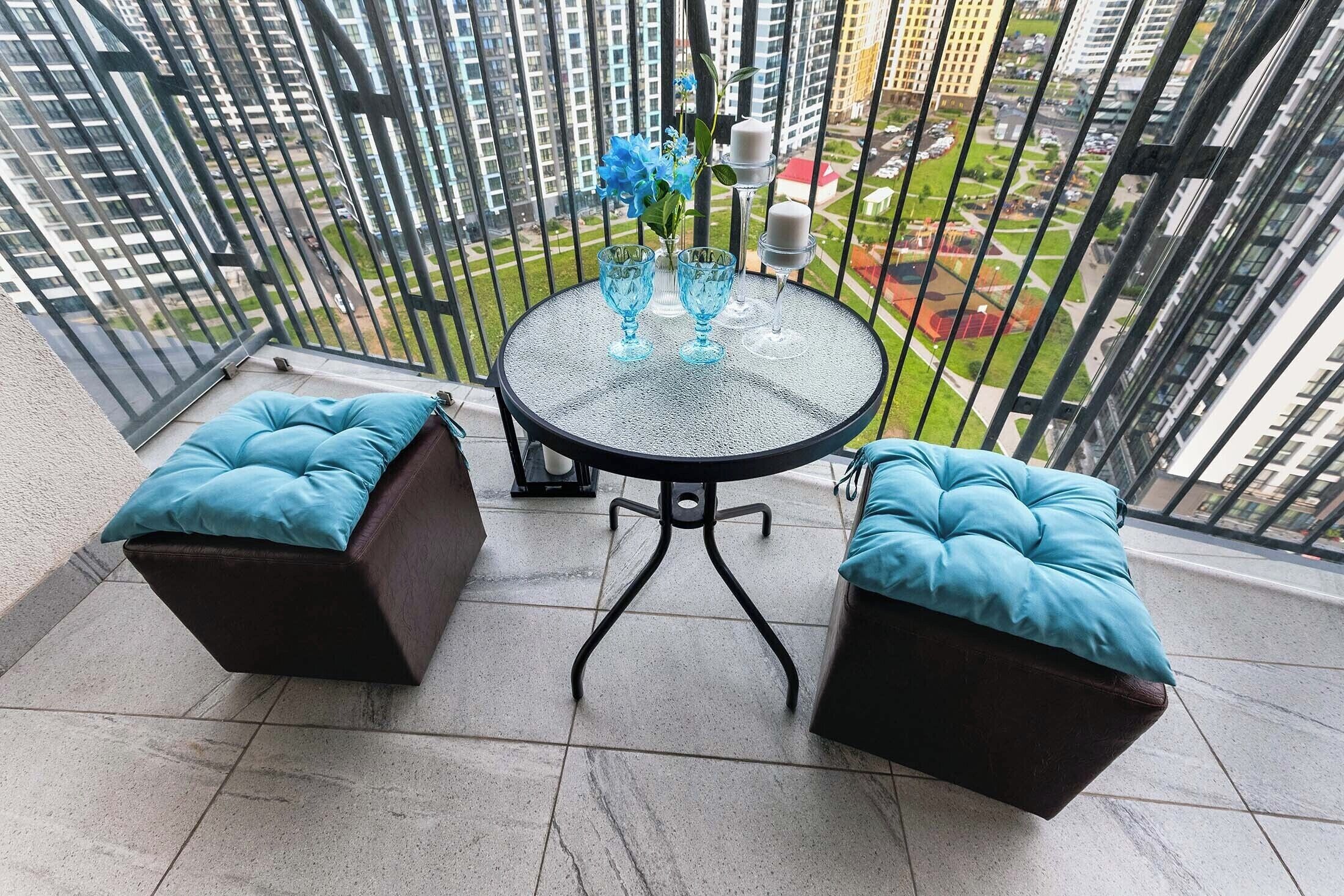 Departamento de lujo, balcón, vista a la ciudad | Vista del balcón