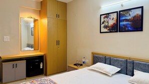 Habitació doble clàssica | Escriptori i wifi gratuïta 
