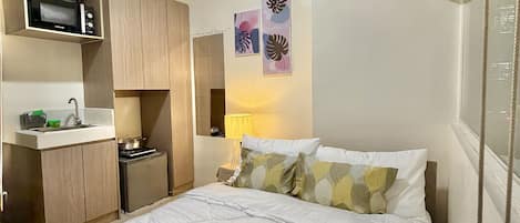 1 bedroom, iron/ironing board, WiFi, bed sheets