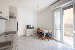 Coffee/tea maker, fridge, oven, electric kettle - Saffi (Bologna)