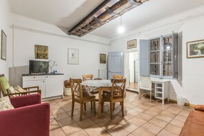 TV - Nosadella, Bologna by Short Holidays (Bologna)