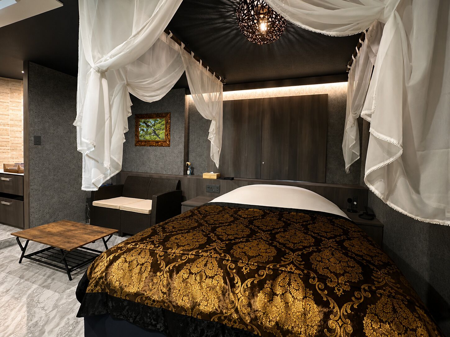 Luxury Double Room, Smoking | WiFi (free), bed sheets