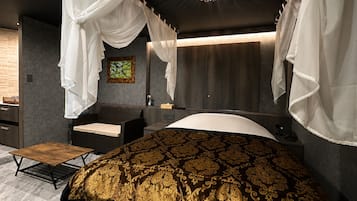 Luxury Double Room, Smoking | Free WiFi, bed sheets