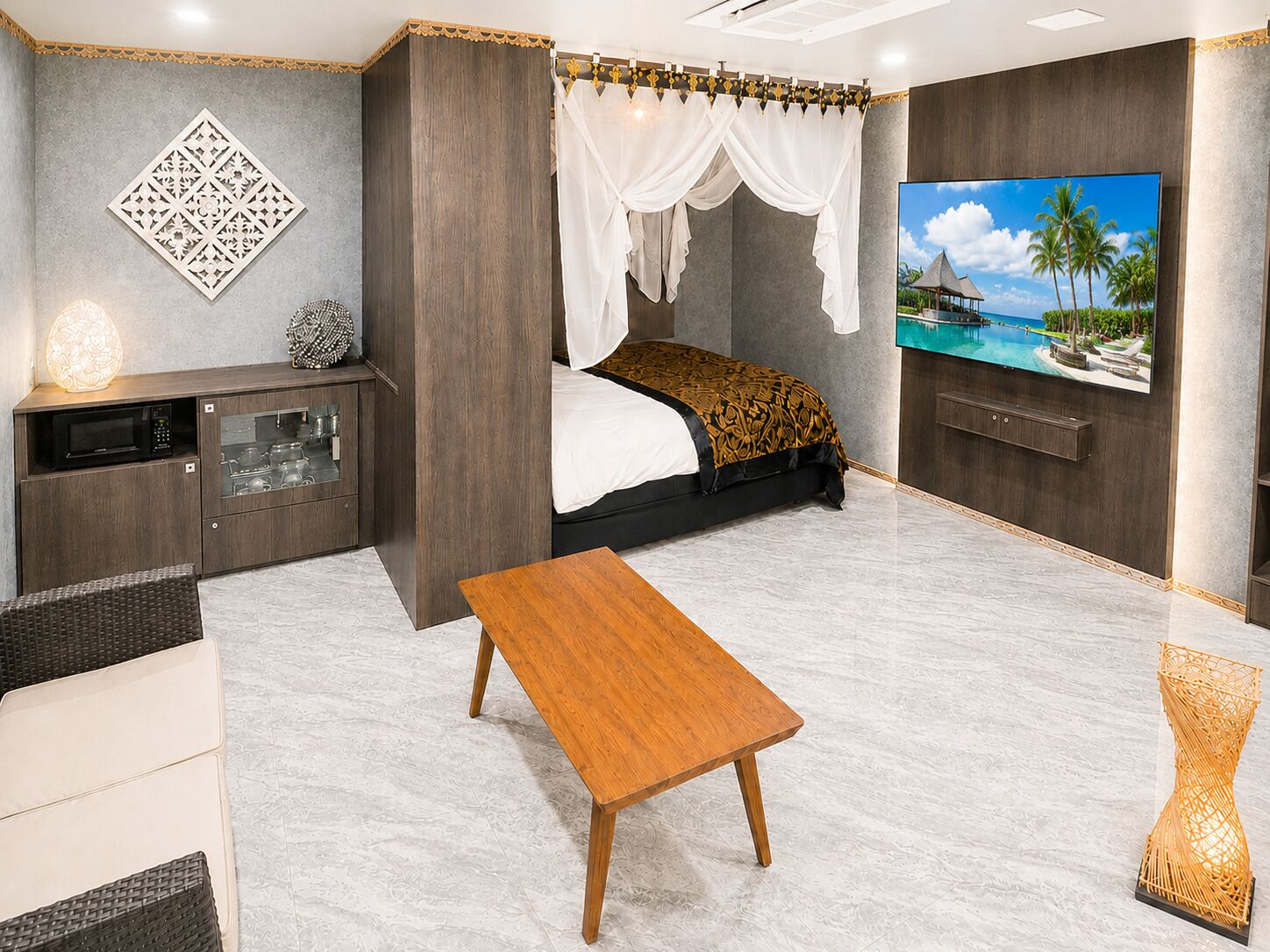 Luxury Double Room, Smoking | WiFi (free), bed sheets