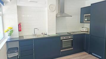Fridge, oven, stovetop, toaster