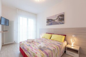 Iron/ironing board, free WiFi, bed sheets - Enjoy (Bologna)