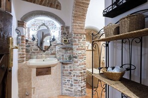 Shower, hair dryer, bidet, towels - De'Gombruti, Bologna (Bologna)