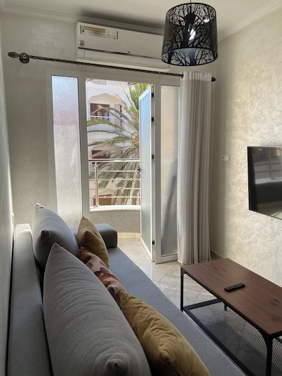 City Center Apartment in the Heart of Al Hoceïma | Balcony & WiFi | Blue Pearl
