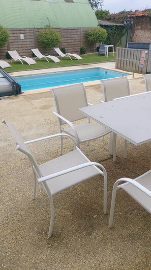Pool - Vrbo Property (Anceaumeville)
