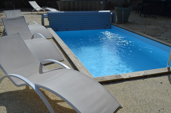 Pool - Vrbo Property (Anceaumeville)