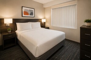 Iron/ironing board, free WiFi - Mercer Bay Suites (Toronto)