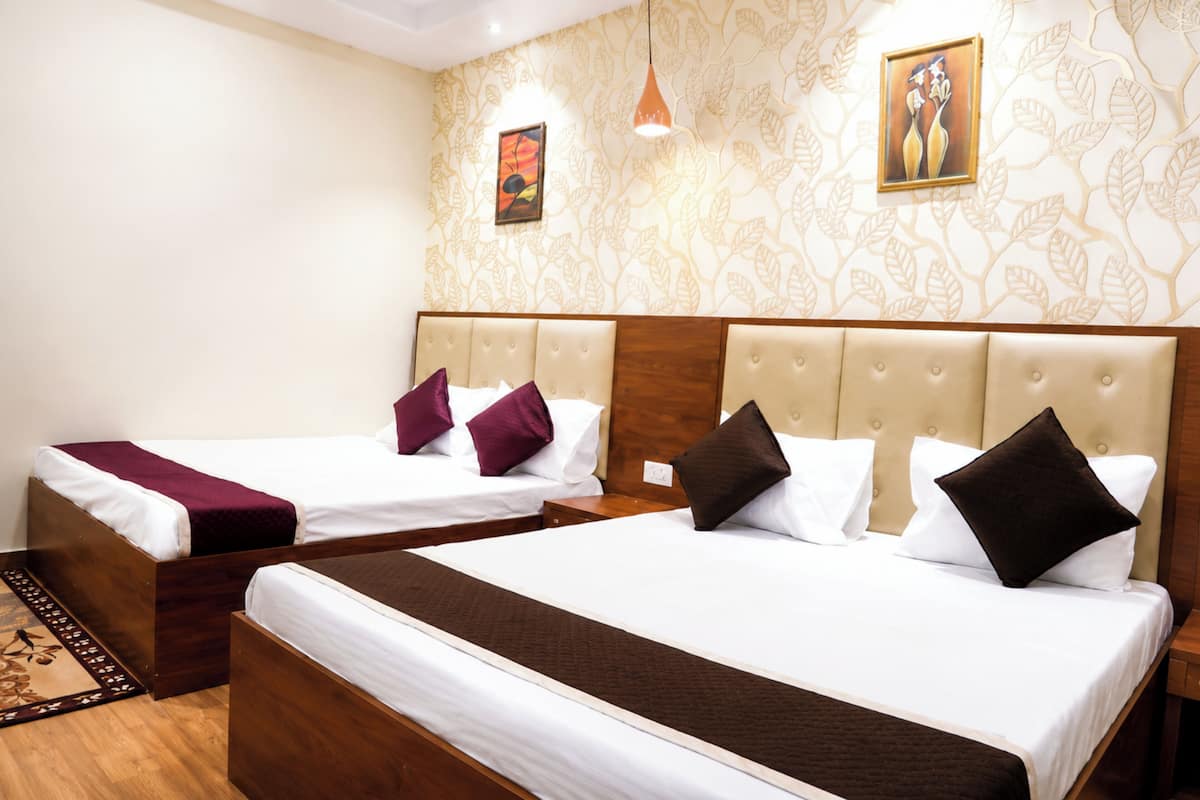 Family Double Room, Air conditioning | View from room