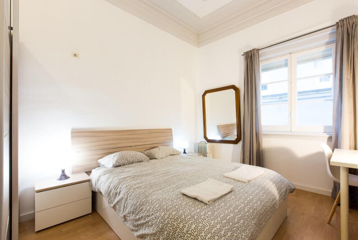 5 bedrooms, iron/ironing board, free WiFi