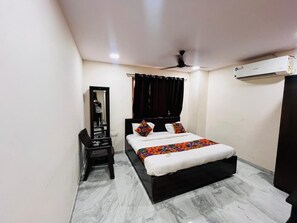 Superior Room | Desk, laptop workspace, free WiFi