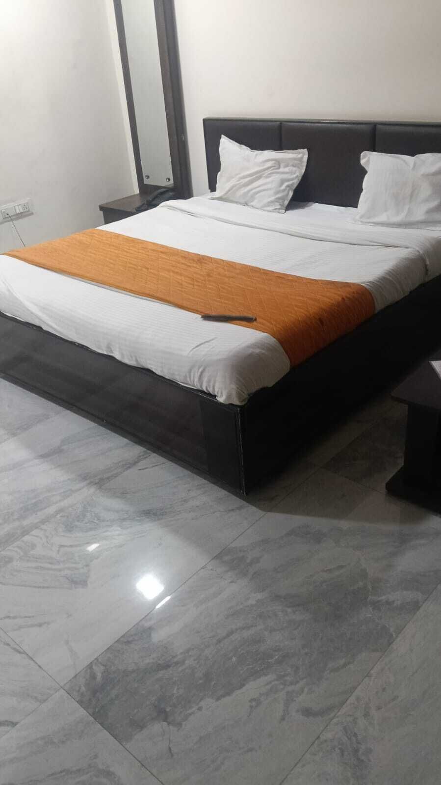 Deluxe Room | Desk, laptop workspace, free WiFi