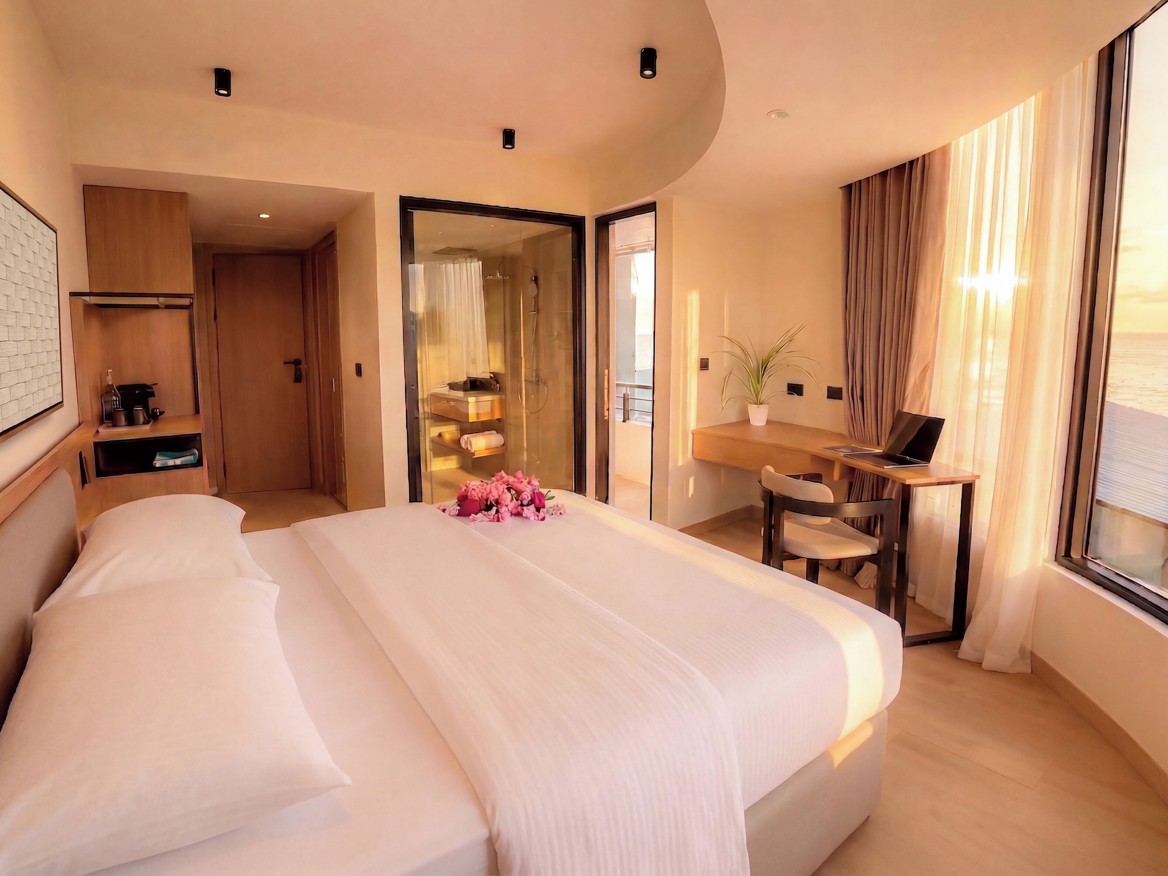 In-room safe, desk, iron/ironing board, free WiFi
