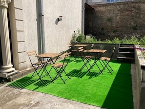 Tempat makan outdoor
