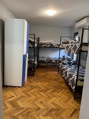 Room - SANTALYA HOSTEL (Beograd)