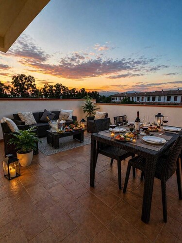 Elegant 40-square-meter apartment (sleeps up to 4) with a 25-square-meter terrace.