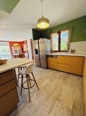 Private kitchen - In the heart of the Verdon, the Villa Masté with a pool (AUPS)