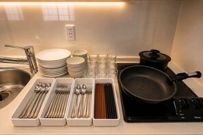 Private kitchen - 115 m² Private House with Free Parking | Up to 10 Guests | Near Osaka & USJ (大阪市)