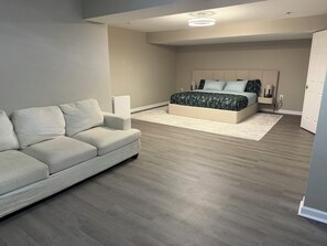 2 Schlafzimmer, Schreibtisch, Bügeleisen/Bügelbrett, kostenloses WLAN