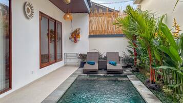 Deluxe Villa, 1 Bedroom, Kitchenette, Pool View | Kolam renang | Kolam renang terbuka