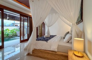 Superior Villa, 1 Bedroom, Kitchenette, Pool View | Wi-fi percuma, cadar katil 