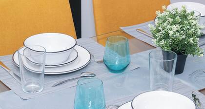 Stylish Home near Luxury Spa & GO Station