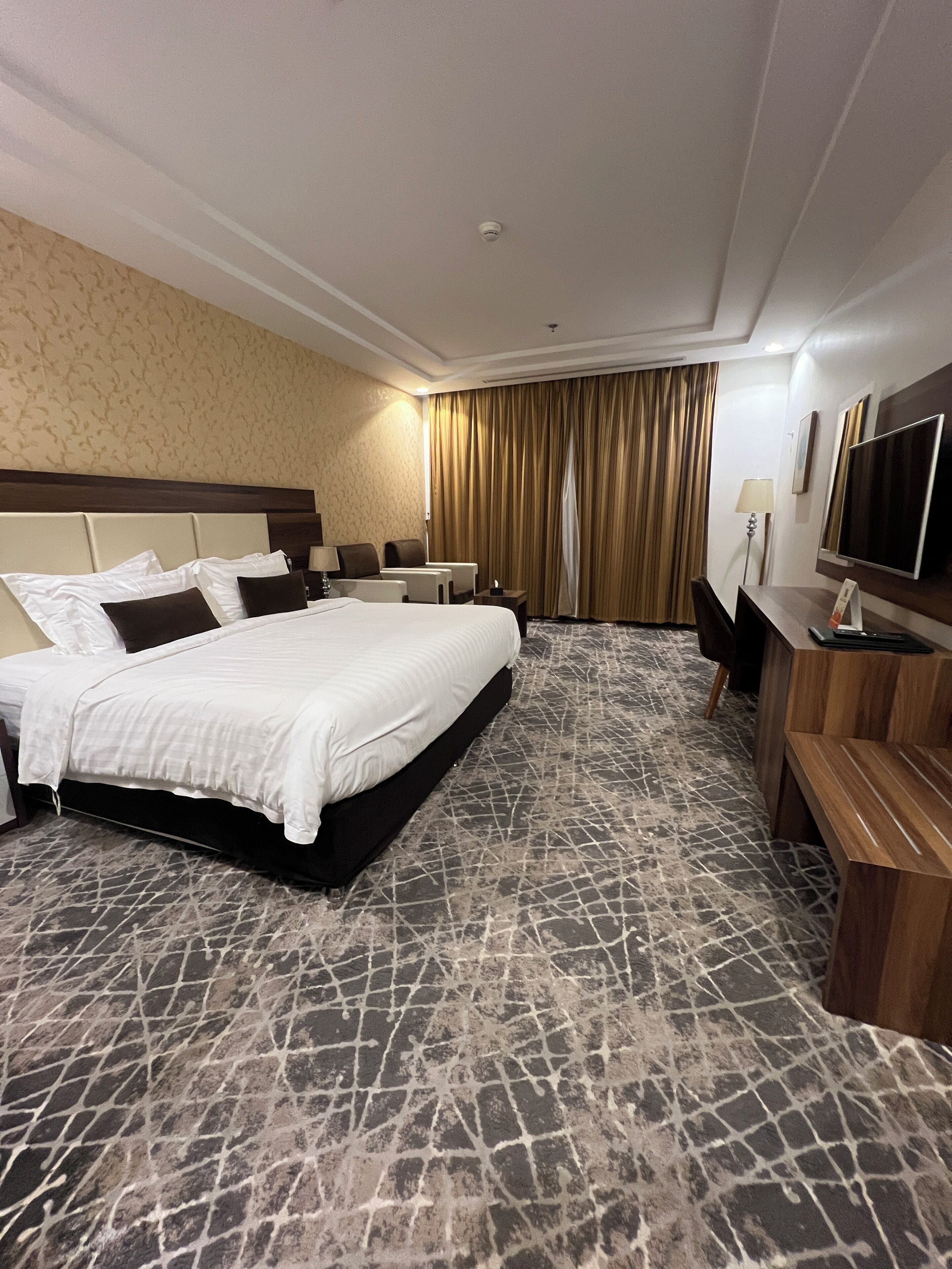 Superior Double Room | In-room safe, soundproofing, iron/ironing board, free WiFi