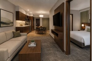 Living area - Vale North Suites (Toronto)