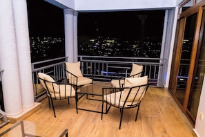 Desk, laptop workspace, blackout drapes, iron/ironing board (on request) - Poolside View Guest House (Kigali)