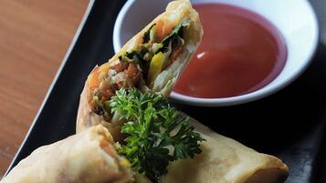 Thức ăn và đồ uống