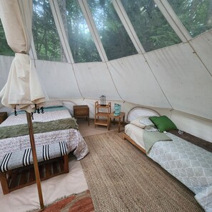 Room - Quaint 1-bedroom Bell Tent in charming Frankfort, ME perfect for nature lovers. (Frankfort)