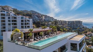 Exterior - Oceanview 2BR | BBQ Terrace & Rooftop Pool (Puerto Vallarta)