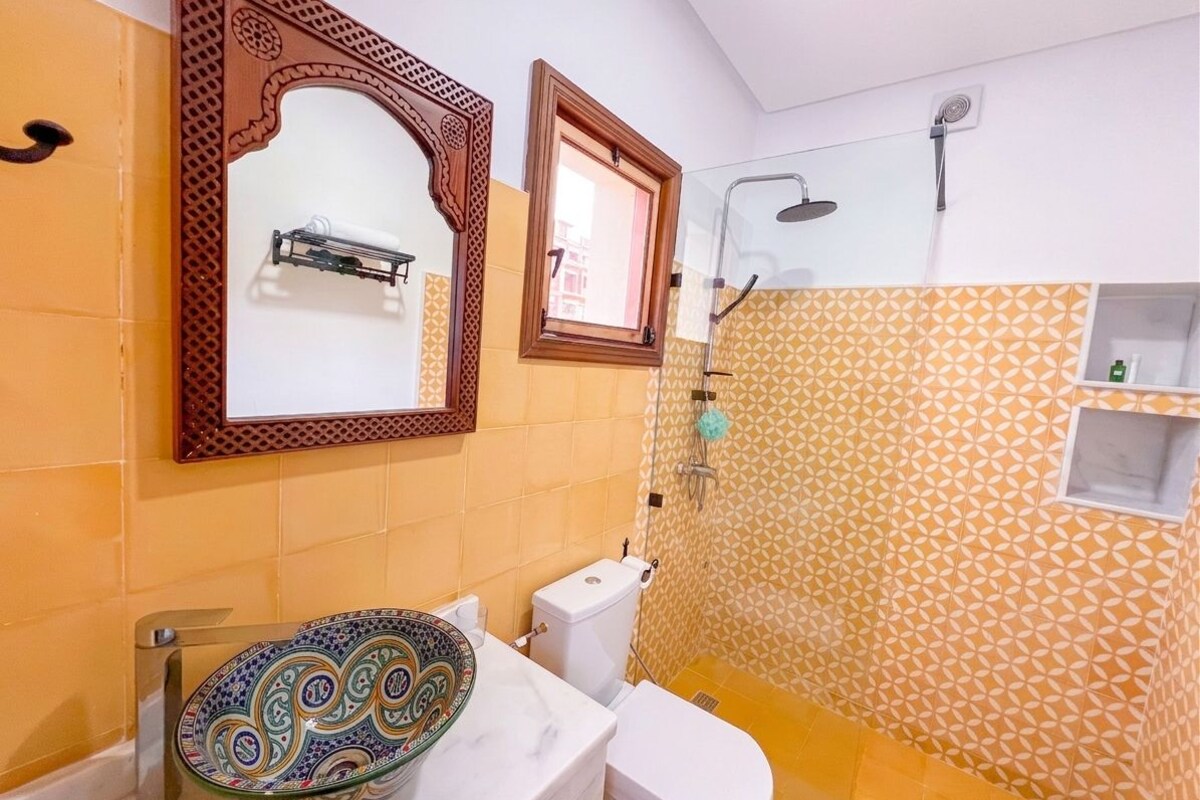 Double Room, Balcony | In-room safe, blackout drapes, soundproofing