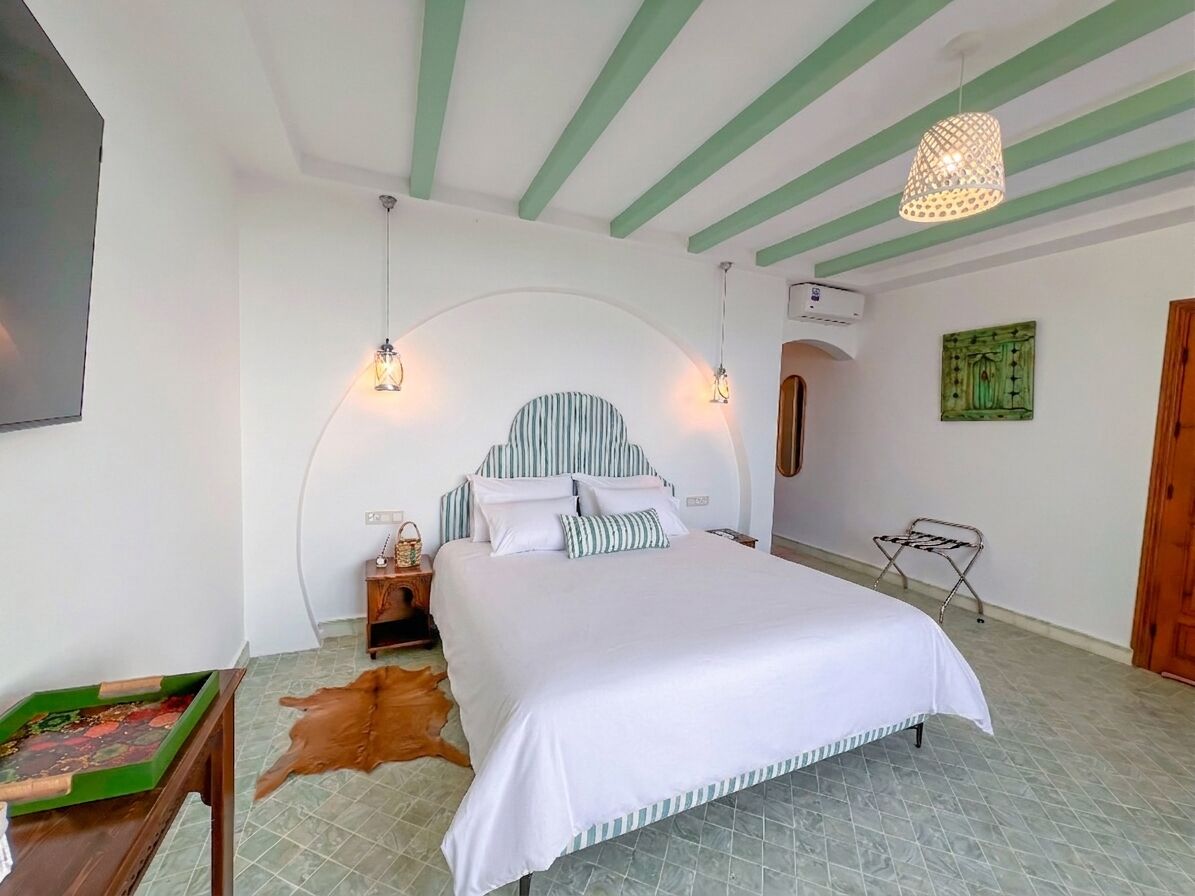 Deluxe Double Room, 1 King Bed, Balcony, Sea View