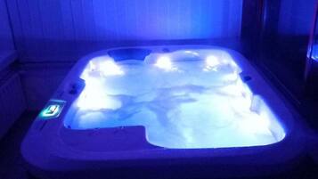 Bain à remous intérieur